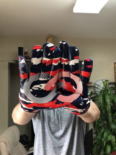 Custom Wide Receiver Gloves | Custom Football Gloves | Wooter Apparel ...