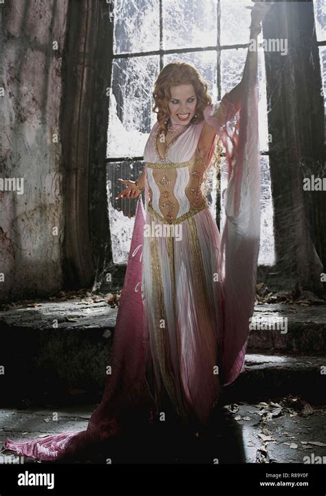 Van helsing 2004 elena anaya hi-res stock photography and images - Alamy