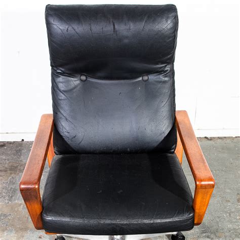 Danish Executive Office Chair By Komfort - Vintage Mid-Century Furniture - Touch of Modern