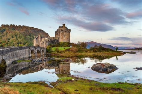 Premium Photo | Sunrise at eilean donan castle