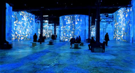 Les expositions numériques de l'Atelier des Lumières viennent à vous pendant le confinement ...