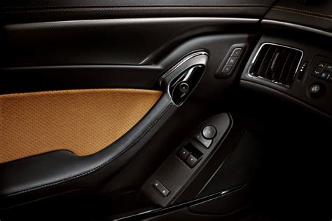 2013 Cadillac CTS-V Coupe Interior Pictures