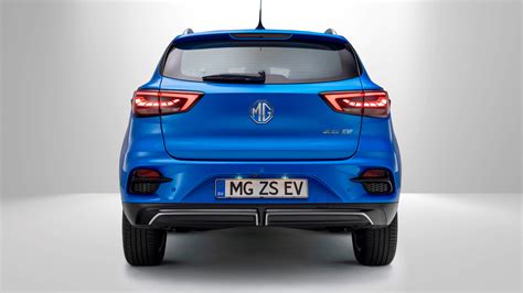 New MG ZS EV: fresh look, more range, still cheap* | Top Gear