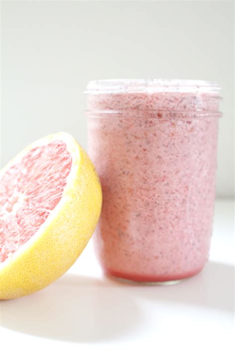 How To: Sunrise Chia Seed Smoothie Recipe - Beauty Garden Journal