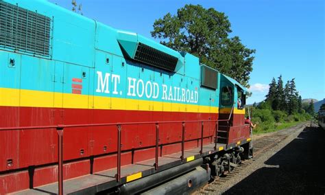 Mount Hood History & Museums: Mt Hood Railroad, Tours & Dinner Train ...