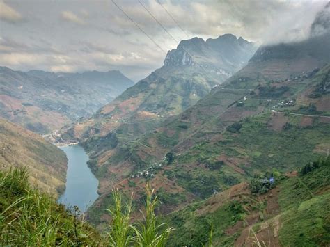 Ma Pi Leng Pass: Vietnam’s ultimate mountain pass - GoGoGoVietnam.com