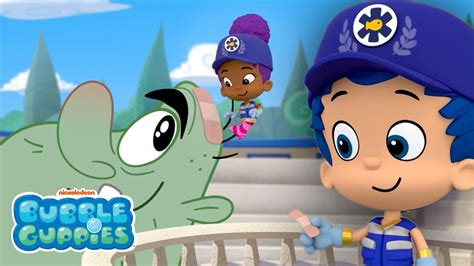 Bubble Medics Gil & Zooli Help a Cyclops! 🧌 Fairytales For Kids | Bubble Guppies - YouTube