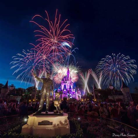 5 Reasons We Absolutely Love Walt Disney World Fireworks • DisneyTips.com