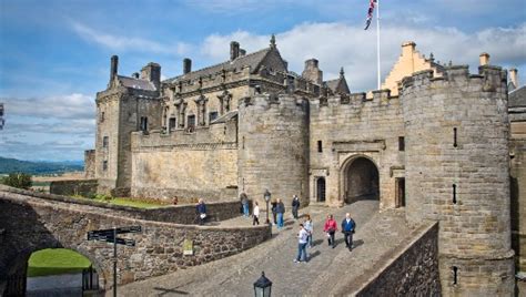 Tours to Stirling Castle with Discover Scotland Tours