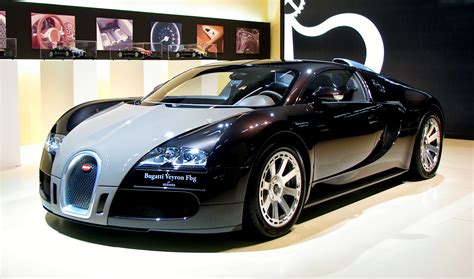 File:Bugatti Veyron - BCN motorshow 2009.JPG