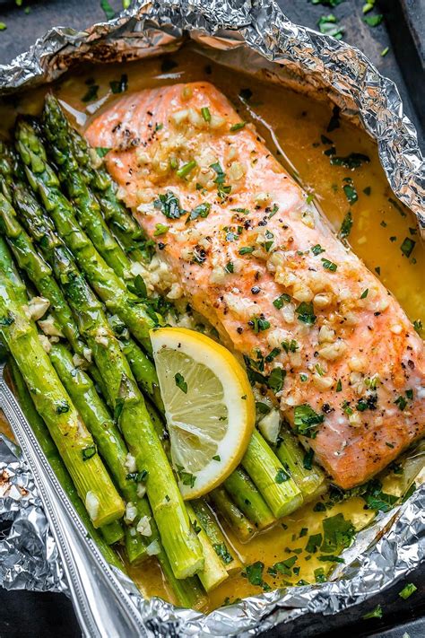 Salmon and Asparagus Foil Packs with Garlic Lemon Butter Sauce - # ...