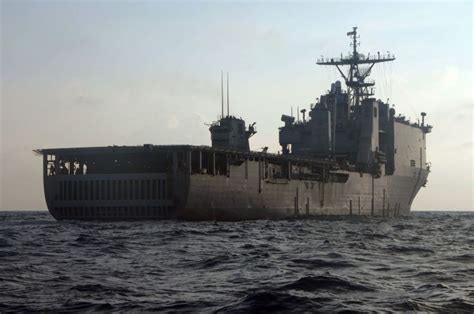 USS Carter Hall (LSD 50)