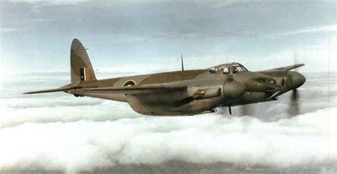 De Havilland Mosquito bomber; British RAF high-speed aircraft