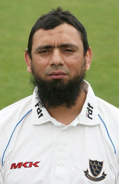 Saqlain Mushtaq Biography, Achievements, Career Info, Records & Stats - Sportskeeda