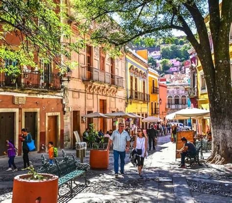 25 UNFORGETTABLE Things to Do, See & Eat in Guanajuato, Mexico