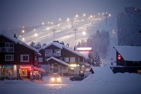 finlanda poze - Căutare Google | Northern lights trips, Ski trip, Finland