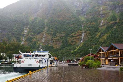 Flam Railway in Norway: route review, tickets and schedule | railcc