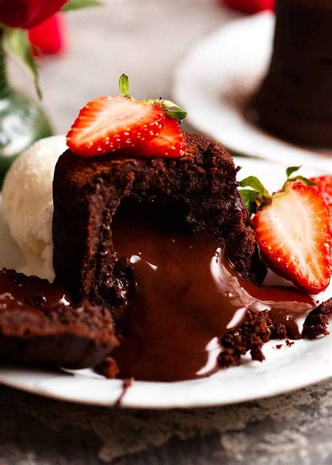 The Secret to Perfect Chocolate Drizzle: An Insider’s Guide