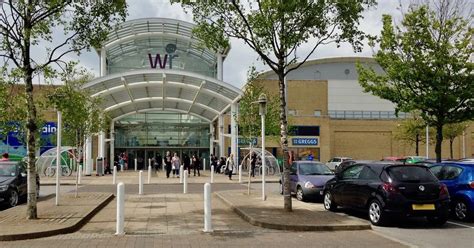 Hundreds of shoppers evacuated from White Rose centre - Leeds Live