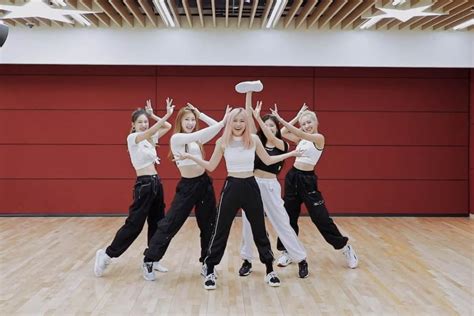 Update: ITZY Takes On Random Speed Challenge In Hilarious Dance Practice Video For “ICY” | Soompi