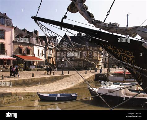 france brittany morbihan auray banks of the loch or auray river old st goustan quarter of town ...