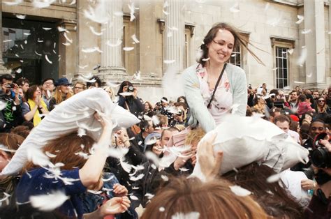 International Pillow Fight Day, Trafalgar Square