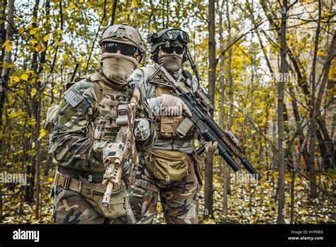 Marsoc raiders with weapons Stock Photo - Alamy