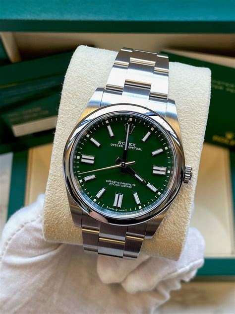 Rolex Oyster Perpetual 41 - 124300 Green - 2021