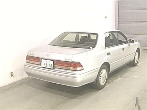 1997 Toyota Crown specs: mpg, towing capacity, size, photos