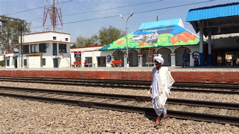 Artists Convert Delhi’s Narela Railway Station into a Beautiful Canvas