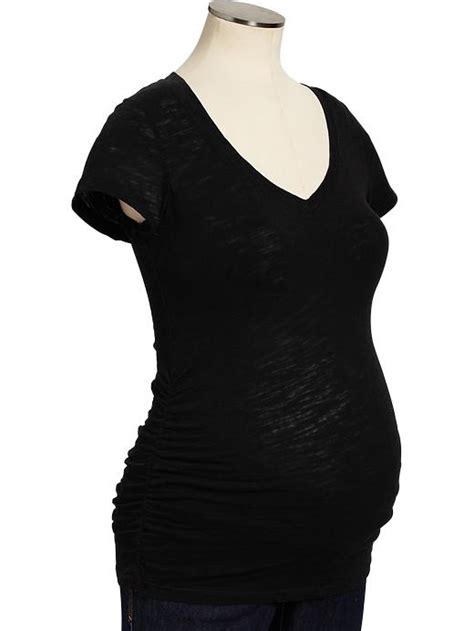 MATERNITY MONDAY... best maternity style for you & your bump - Red Soled Momma