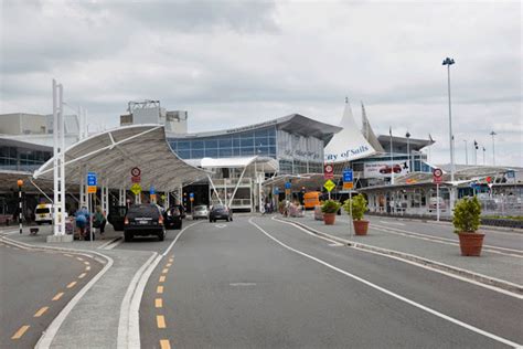 auckland airport bus coach shuttle transfers travel services