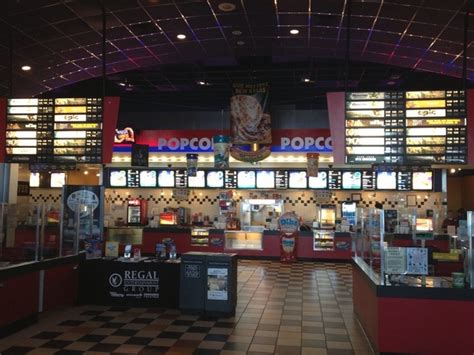 Regal Westborough Stadium 12 in Westborough, MA - Cinema Treasures