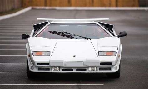 Lamborghini Countach Wallpapers - Free Lamborghini Countach Backgrounds ...