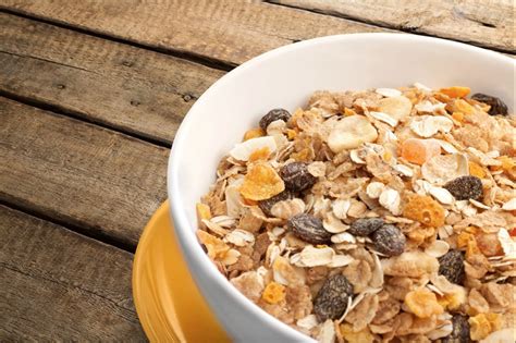 How to Choose a Healthy Cereal - Health & Fitness