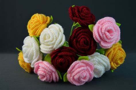 Crochet rose flower bouquet wedding bridesmaids birthday party crochet flower decorations table ...