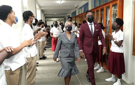 Presentation of official portrait at Bishop’s High School – Tobago ...