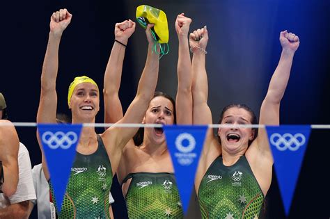 Swimming-Australia win women's 4x100m medley relay gold | Reuters