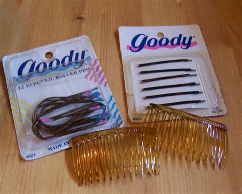 combs / goody hair accessories - Gem