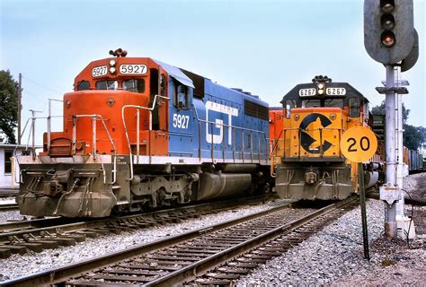 EMD "SD40/-2" Locomotives: Data, History, Photos & More