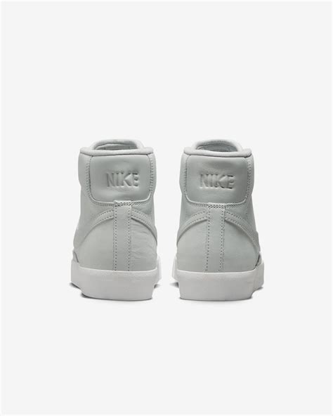 Nike Blazer Mid Premium Women's Shoes. Nike SI