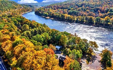 Riverside Farm House - PoconoGo