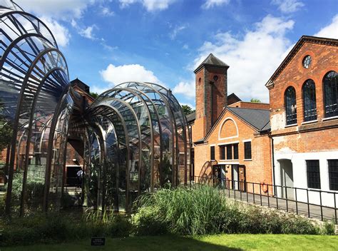 Gin Tonic Brasil (GTBR): Bombay Sapphire Distillery