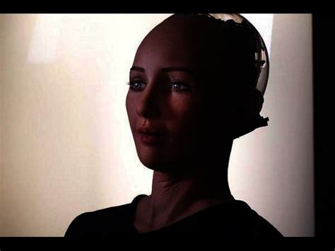 News: Sophia robot gets Saudi Arabia citizenship, but critique follows