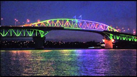 Testing the lighting on Auckland Harbour Bridge - YouTube