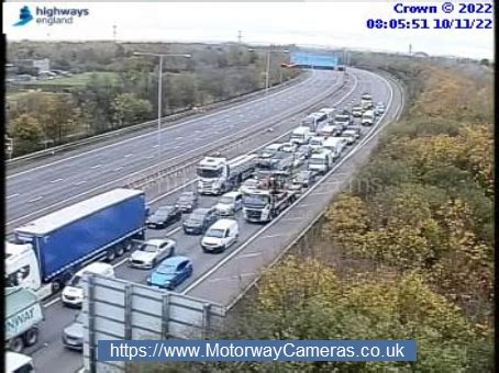 Motorway Cameras on Twitter: "#M25 is CLOSED between J15 (M4 J4B / Slough) and J16 (M40 J1A ...