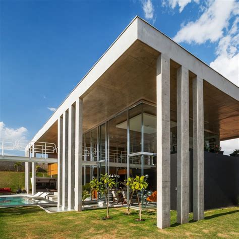 Botucatu House by FGMF Arquitetos in Botucatu, Brazil