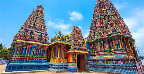 Stunning Hindu temples you need to see to believe