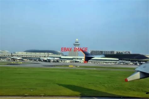 PHOTO AIRBUS A380-800 Of Singapore Airlines Landing At Changi Airport Singapore EUR 2,76 ...