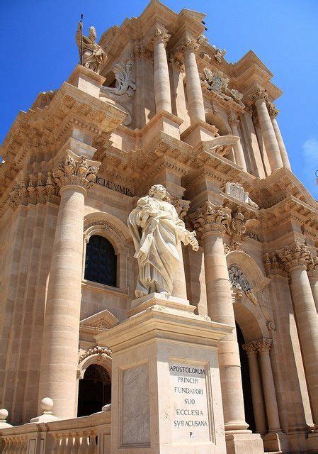 The Cathedral of Siracusa, Sicily, Italy | Lugares increibles, Viajar a italia, Lugares hermosos